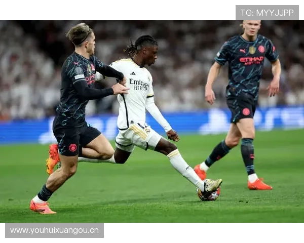 维尼修斯 vs 姆巴佩：发展潜力与战术上限的结构性差异在哪？